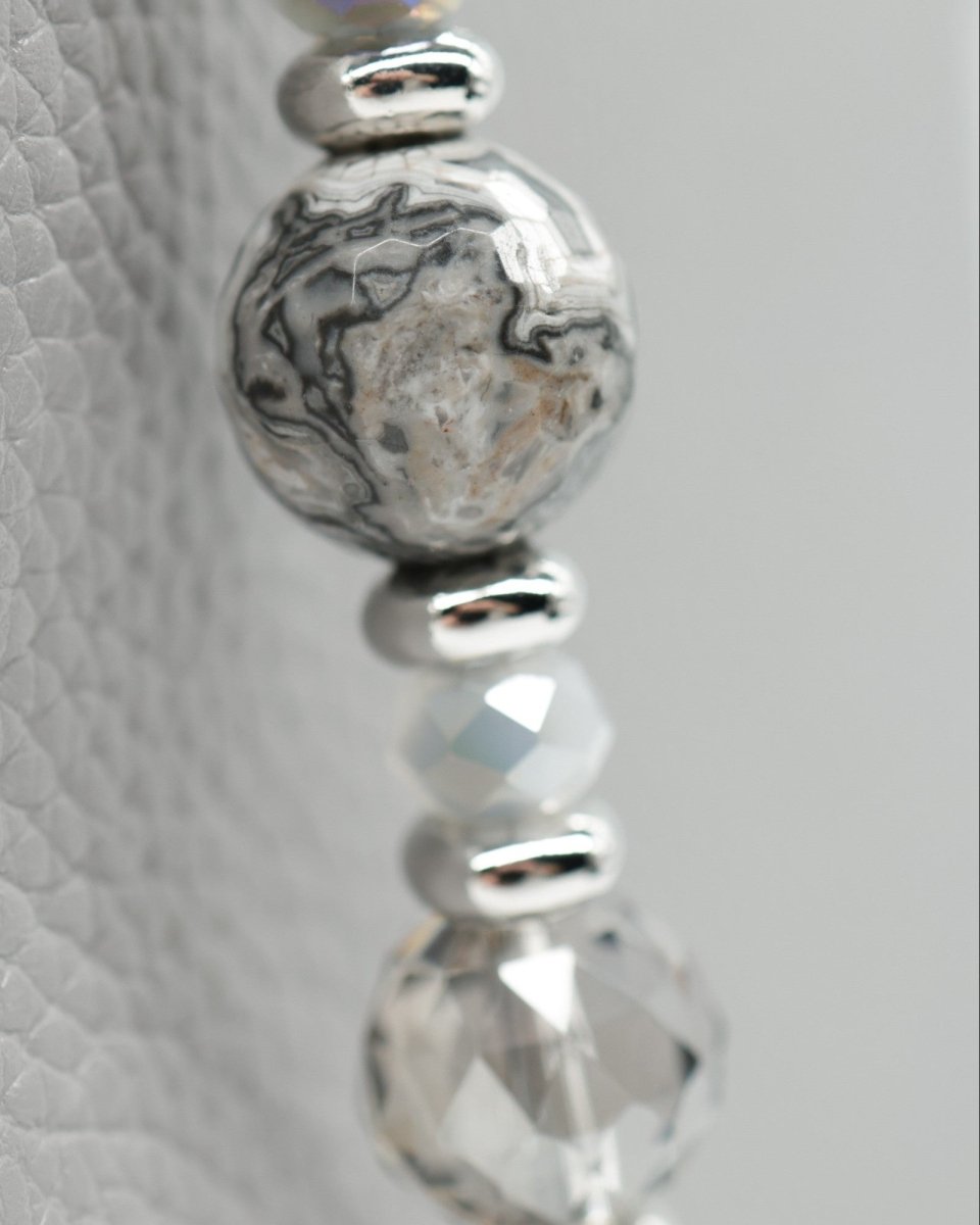 Map stone center bead